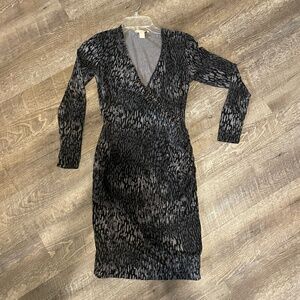 Banana Republic A faux wrap silhouette and muted graphic print Size Petite XS